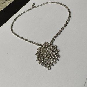 Gorgeous Silver Tone / Rhinestone Necklace - 2 Darkened Stones